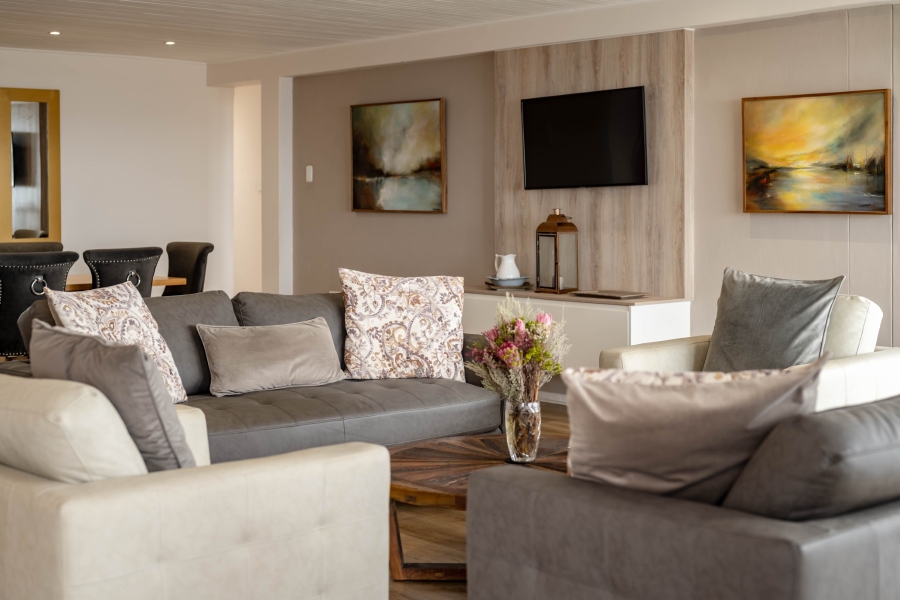 3 Bedroom Property for Sale in Plettenberg Bay Central Western Cape